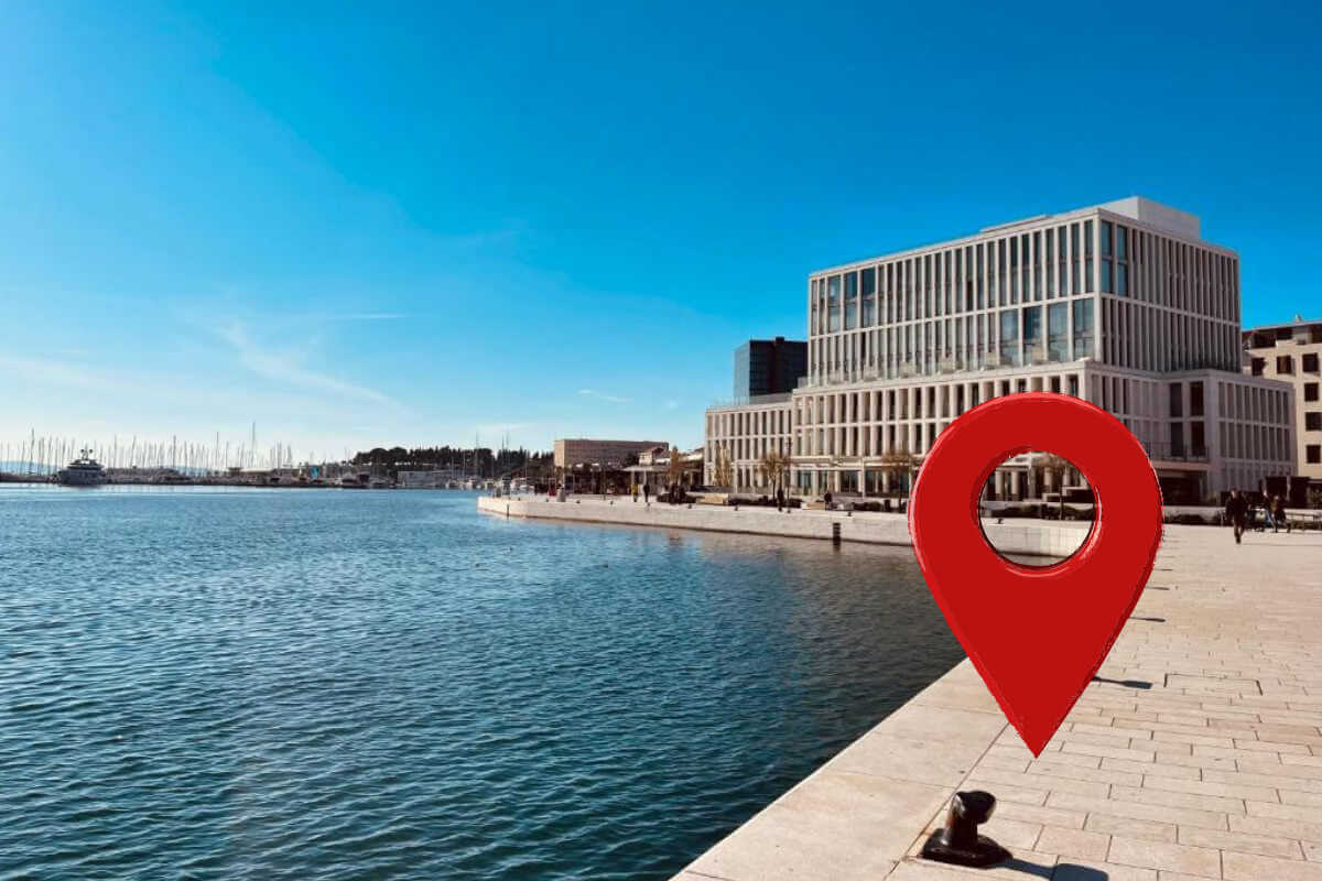 All-inclusive Blue Cave Tour from Split Meeting Point in front of the hotel Ambasador